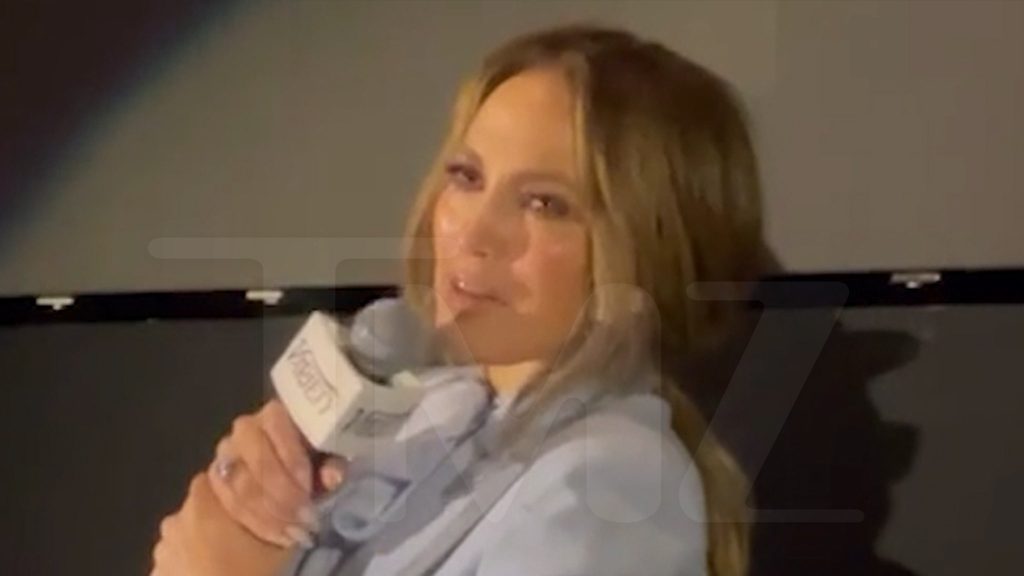 Fans Jennifer Lopez Kaget Saat Pewawancara Berkomentar Tentang Usianya