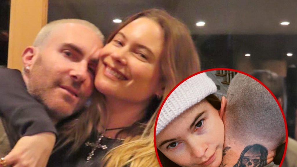 Istri Adam Levine, Behati Prinsloo, Bagikan Foto Pasangan Langka