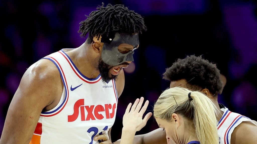 Joel Embiid Berteriak Di Wajah Wasit Wanita, Dikeluarkan