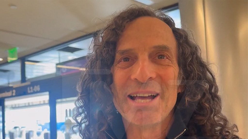 Kenny G Mendorong Orang Mendengarkan Lagu Natalnya Saat Liburan