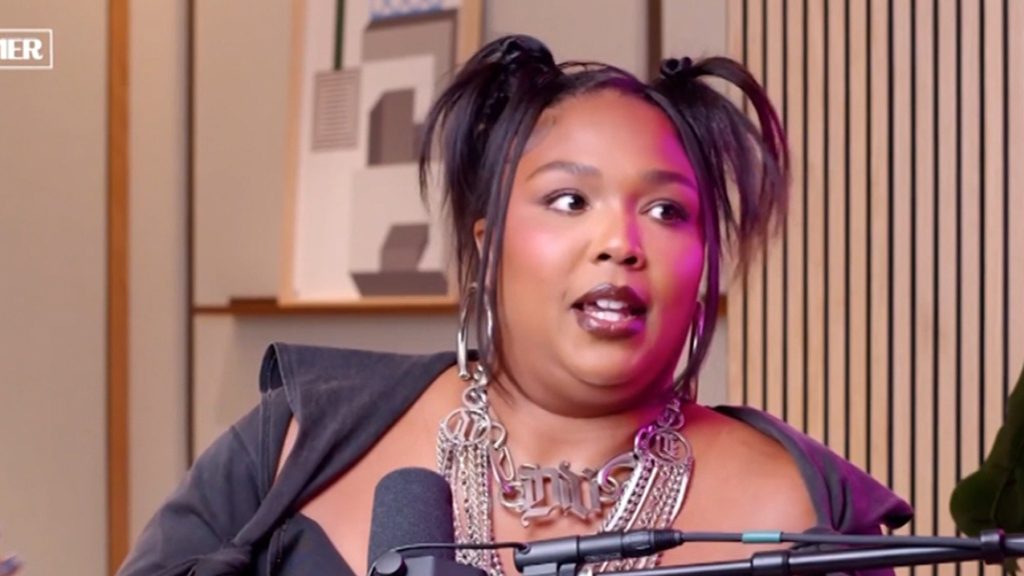 Lizzo Angkat Bicara Soal Gugatan Pelecehan Seksual, ‘Saya Terkejut Penuh’