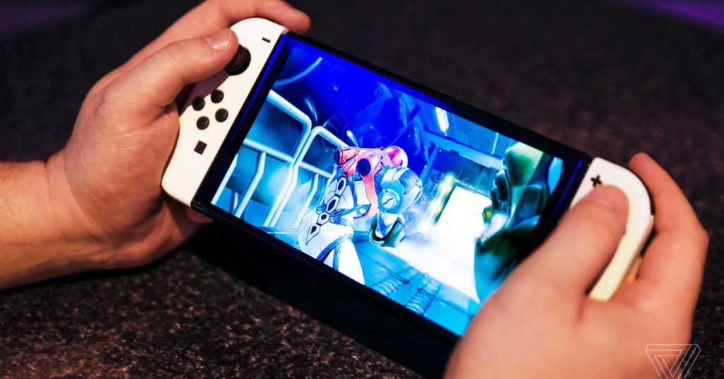 Nintendo Switch 2 dan doknya, seperti yang dijelaskan oleh pembocor misteri Reddit