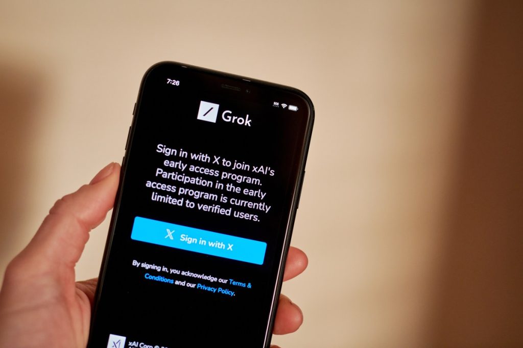 xAI sedang menguji aplikasi iOS mandiri untuk chatbot Grok-nya