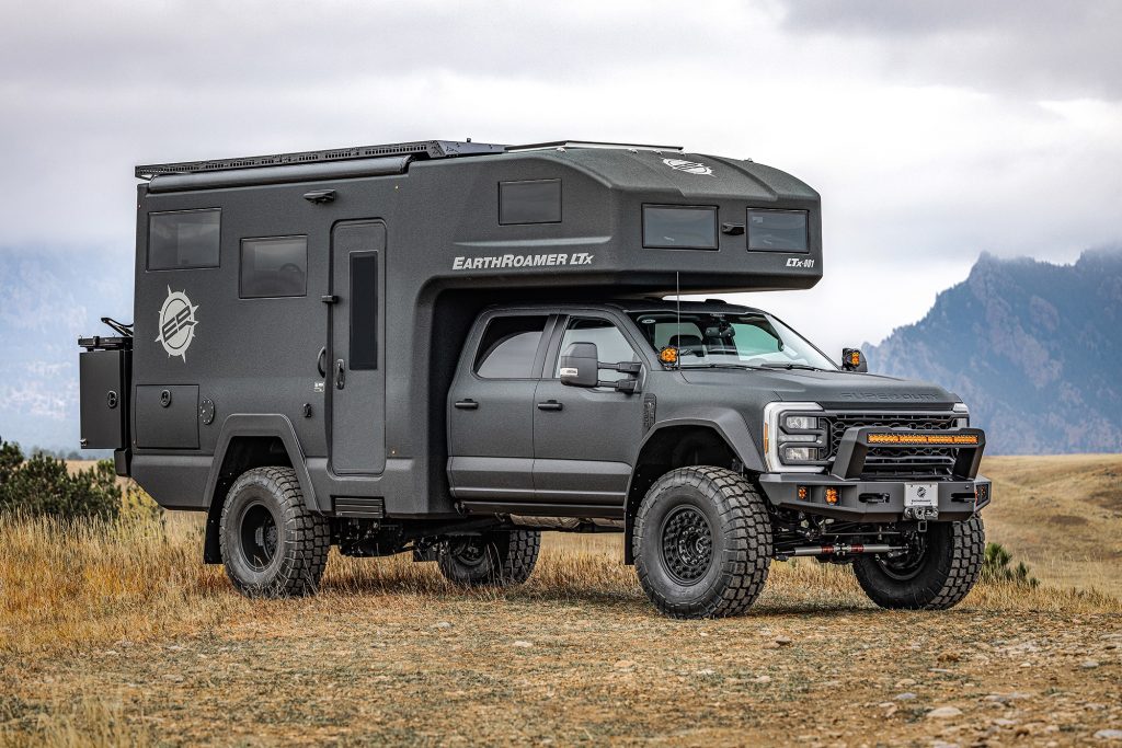 EarthRoamer Kembali Ke Barrett-Jackson Scottsdale 2025