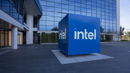 Intel menunda pabrik chip Ohio hingga 2030