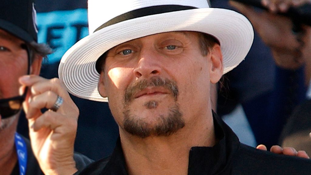 Kid Rock Needles Michelle Obama karena Melewatkan Pelantikan Trump