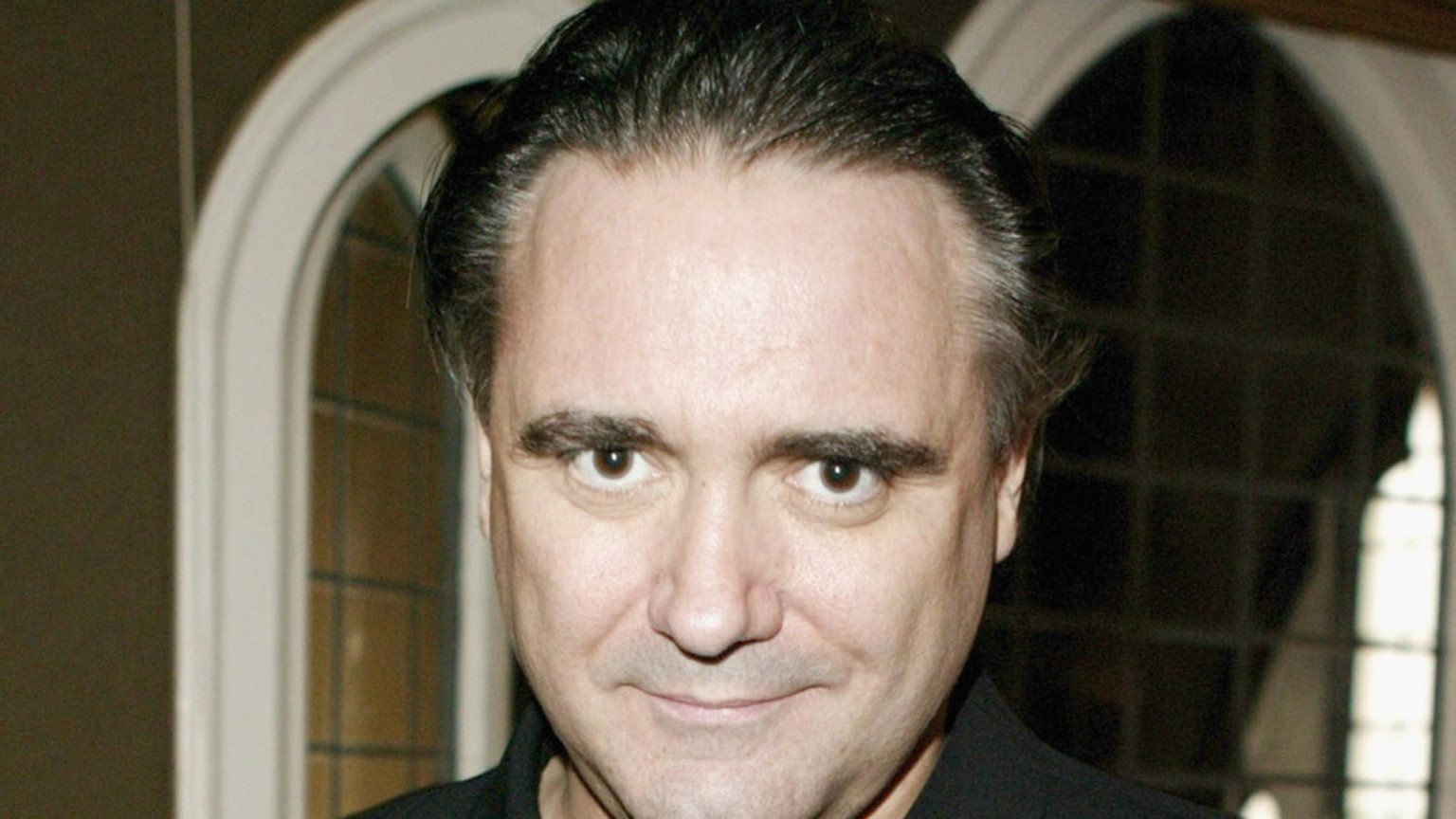 ‘Lagi pula, Jalur Siapa Itu?’ Bintang Tony Slattery Meninggal pada usia 65 tahun