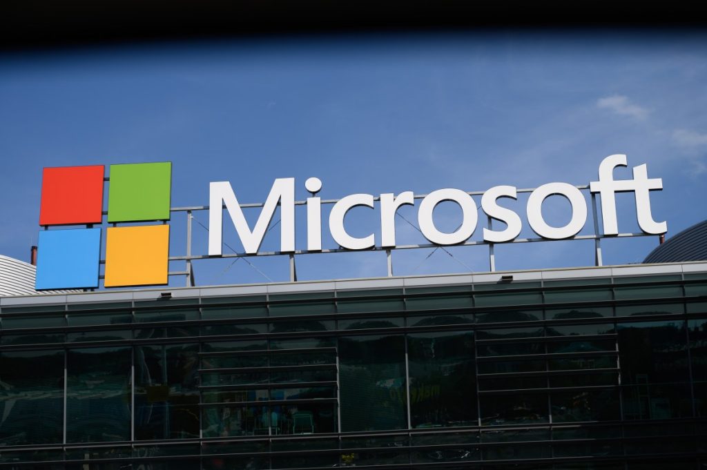 Microsoft menuduh sekelompok pengembang alat menyalahgunakan layanan AI-nya dalam gugatan baru