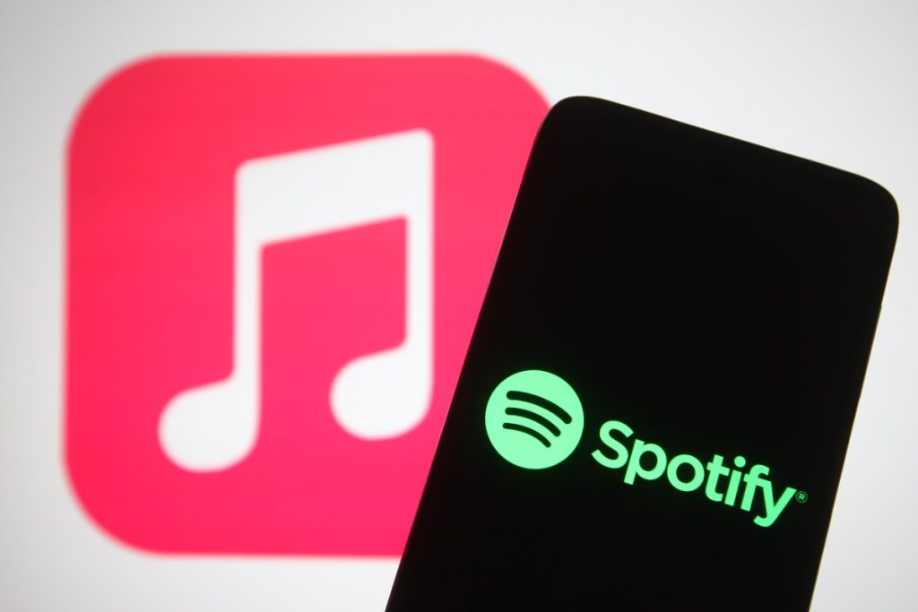 Spotify mengatakan itu membayar $ 10 miliar untuk industri musik tahun lalu