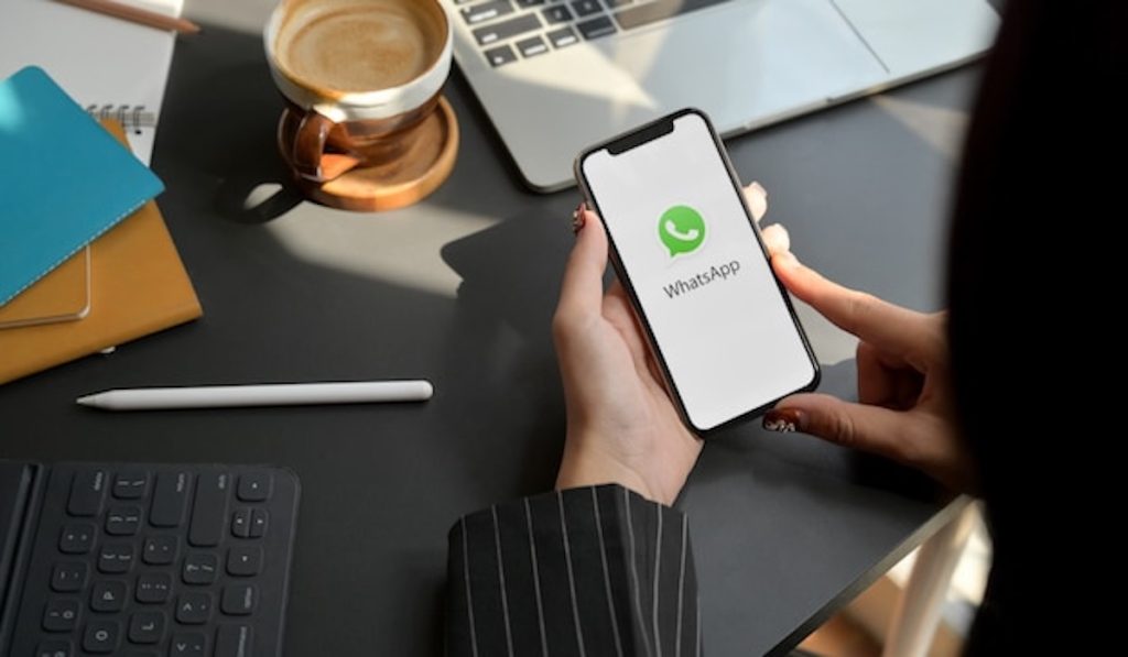 7 Cara Sadap Whatsapp Yang Sering Digunakan, Tips Beserta Menghindarinya