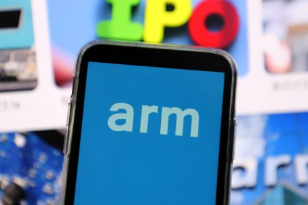 ARM meluncurkan chipnya sendiri tahun ini dengan meta sebagai pelanggan