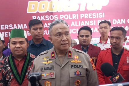 Baksos Polri Presisi Bahagiakan Hati Warak Kurang Mampu Di Jambi