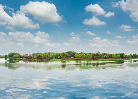 Berenang Di Danau Air Tenang Belum Tentu Aman, Ini Penjelasan Ahli