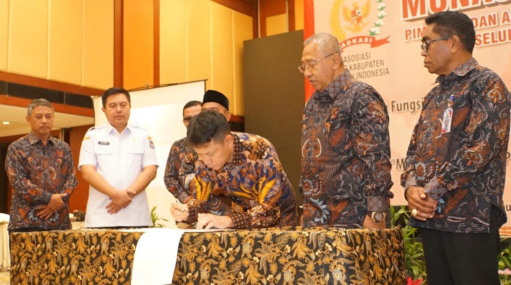 Berikan Perlindungan BAGI ANGGOTA DPRD KABUPATEN SELURUH Indonesia