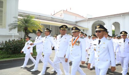 Bupati Dan Wabup Oku Timur Resmi Dilantik, Ini Harapan Masyarakatnya