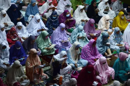 DOA MALAM NISFU SYABAN LENGKAP Arab, Latin, Dan Terjemah Serta 3 Amalan Sunah