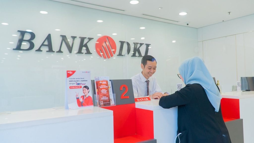 Direktur Keuangan Bank DKI Raih Penghargaan CFO Terbaik 2025