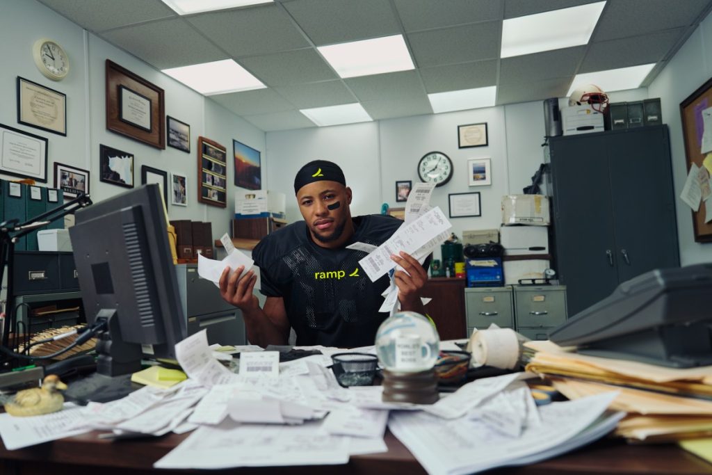 Fintech Ramp Land Eagles ‘Saquon Barkley sebagai Investor dan Super Bowl Commercial Star