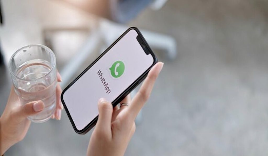 Fitur terbaru whatsapp 2025 Cara Muda personalisasi tema chat gangan foto anda sendiri