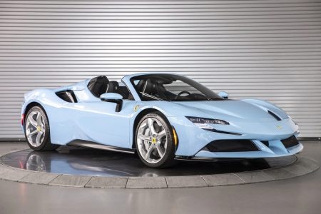 Laba -laba Ferrari SF90 terbaik untuk dijual sekarang