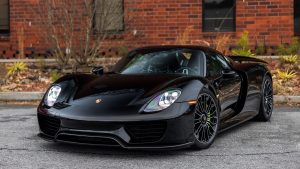 Lelang Panah Luas ‘di Pulau Amelia: 2015 Porsche 918 Spyder