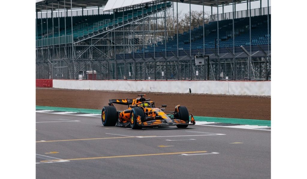 McLaren Pamerkan Desain Mobil MCL39 Di Sirkuit Silverstone