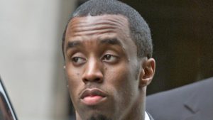 Mosi tim hukum Diddy menantang waran pencarian yang diperoleh FBI