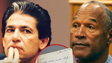 OJ Simpson Bible dengan catatan menarik dari Robert Kardashian mungkin akan dilelang