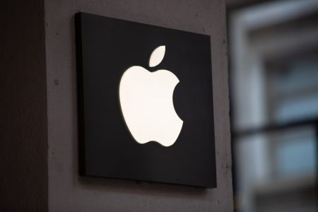 Apple menghadapi gugatan atas keterlambatan intelijen apel