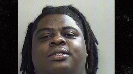 Rapper BigxThaplug ditangkap atas tuduhan ganja di Texas