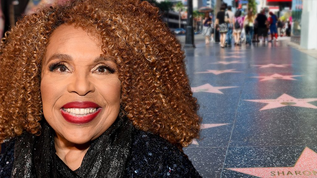 Roberta Flack Dipilih untuk Walk of Fame pada tahun 1999, tidak pernah menetapkan tanggal untuk pembukaan