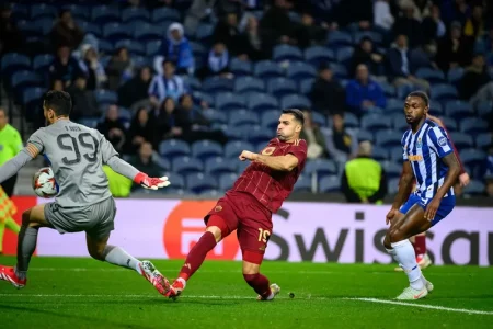 Roma vs Porto Berakhir 1-1 Kartu Merah Cristante Dan Gol Deflekssi Warnai Duel Liga Europa