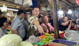 Sidak Pasar Tomang Barat, Anggota DPRD Jakarta Temukan Haran Beras Dijual Tak Sesuai Het