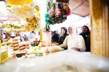 Stok Pangan Melimpah, Khofifah Imbau Masyarakat Tidak Panic Pembelian