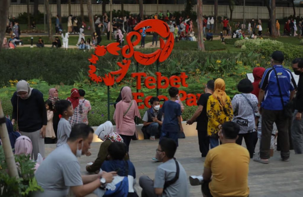 Taman di Jakarta Beroperasi 24 Jam, Dinas Pastikan Pembebaga