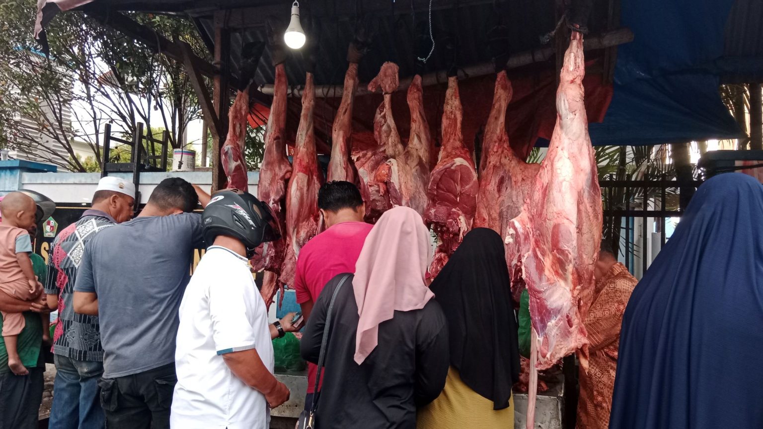 Tarang Daging Mameugang Di Aceh Mahal, Orang Kaya Diserukan Saling Berbagi