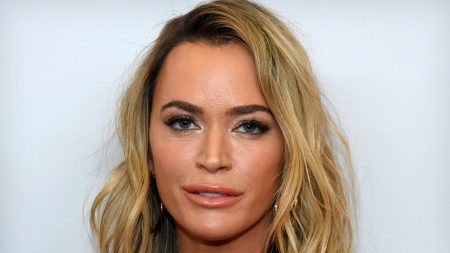 Teddi Mellencamp mengungkapkan 4 tumor diangkat dalam operasi pertamanya