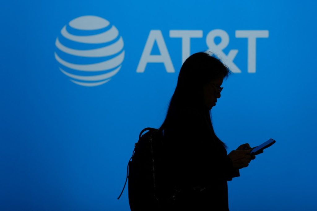 Tentara Angkatan Darat AS mengaku bersalah atas AT&T dan Verizon Hacks