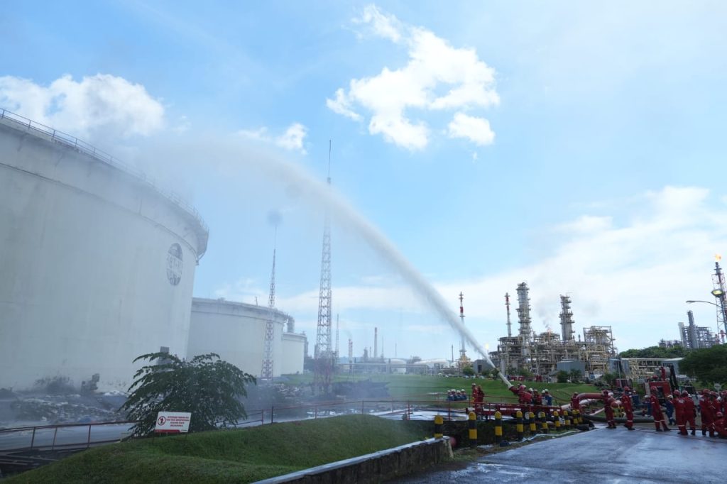 Terjadi Insiden Flash Di Kilang Pertamina Cilacap, Tim Pemadam Kebakaran Langsung Tangani