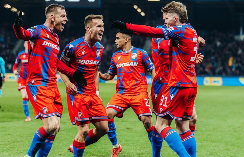 Viktoria Plzen vs Ferencváros Viktoria Plzen Bungkam Ferencváros 3-0, Melaju Ke 16 Besar Liga Europa