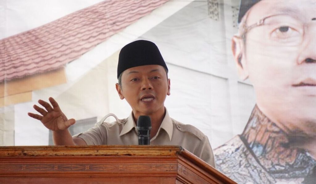 Wamendikdasmin fajar lazmumu bangun sekada pascagempa di kabupaten bandung