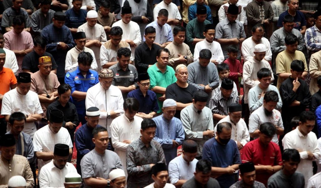 Zikir, Selawat, Doa Bilal Dan Jemaah Tarawih Delapan Rakaat