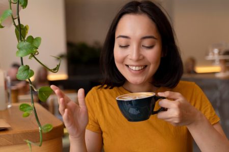 11 Bahaya Minum Kopi Saat Perut Kosong