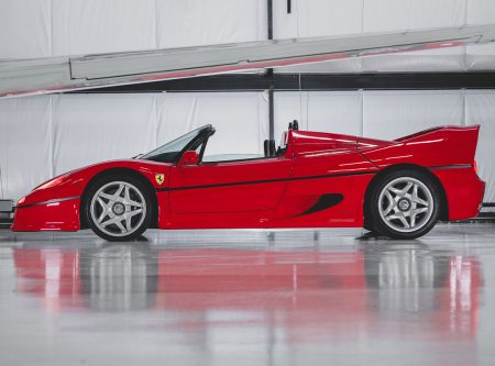 1996 Ferrari F50 menetapkan harga rekor dunia baru di Lelang Miami RM Sotheby