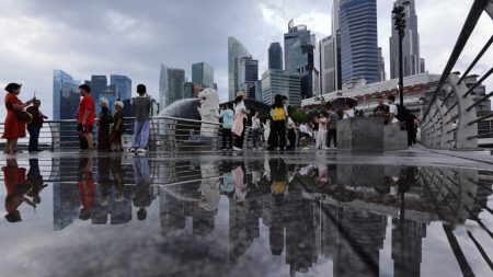 Apakah Singapura mahal? Ya tapi wisatawan berkunjung karena alasan lain