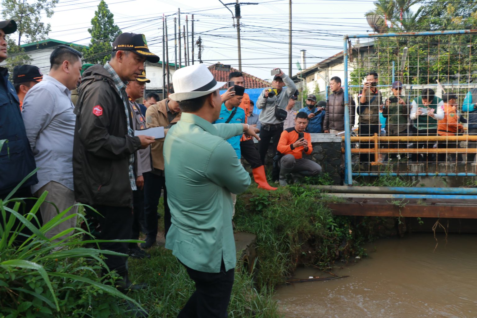 Atasi Banjir, Pemkab Bandung Minta Gubernur Lanjutkan Pembangunan Jalan Lingkar Majalaya Yang Mandek