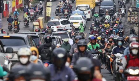 Atasi Macet, SEJUMLAH JALAN DI KOTA DEPOK MULAI DILEBOKAN