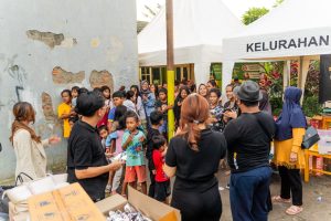 BANTUAN UNTUK Korban Banjir di Dki Terus Mengalir