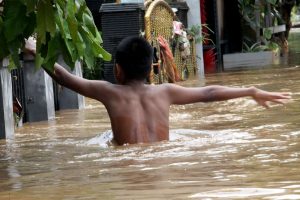 Banjir Bekasi Sebabkan Pondok Gede Permai Terendam 4 Meter, Aksses Jalan Terputus