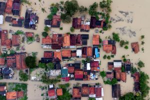 Banjir di Karawang Bertahan Lebih Dari Seminggu